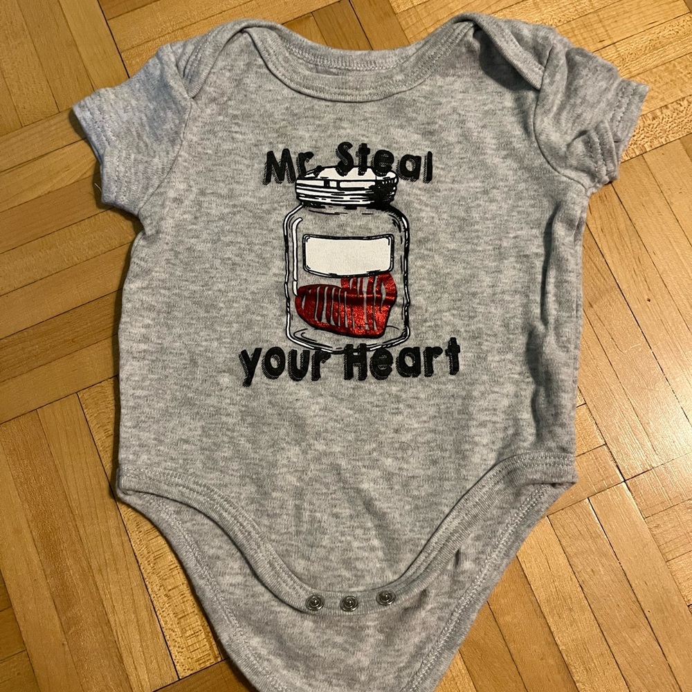 2/15$ ✨ Gray Baby Onesie with Heart Design